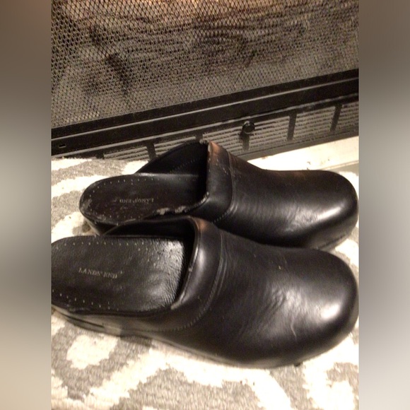 Lands’ End clogs size 10B - Picture 2 of 6